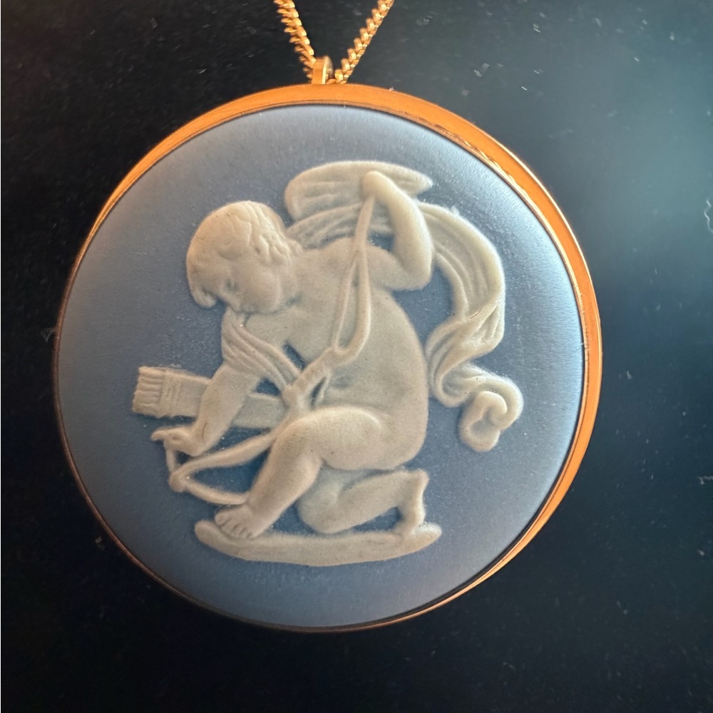 Authentic Wedgewood Cameo Pendant Necklace